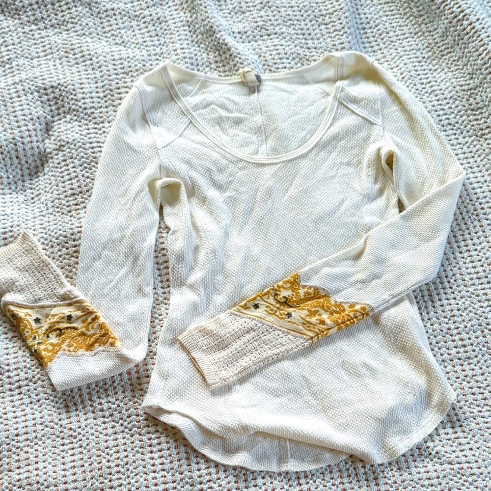 We The Free Thermal Embellish Long Sleeve White Top Size Small